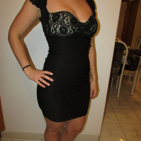 Women's Black Dress with Lace Size Small - Picture 2 of 3
